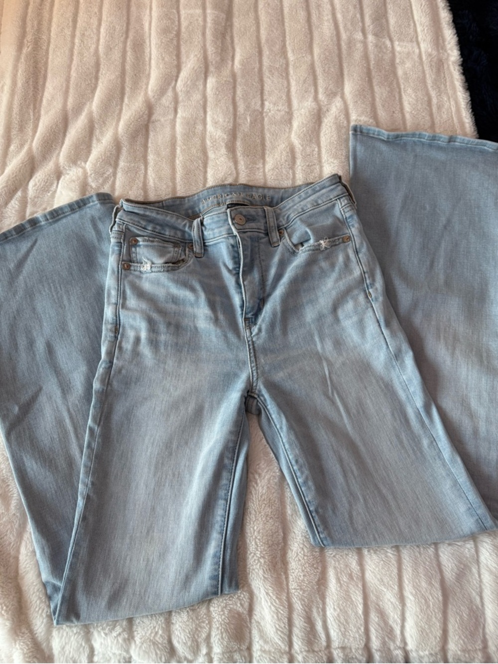 American Eagle Outfitters Light Blue Stretch Denim Jeans